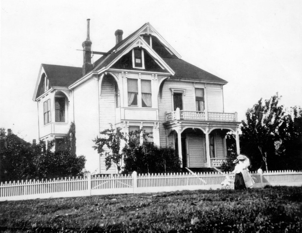 house on Grove Street, Vancouver, about 1910