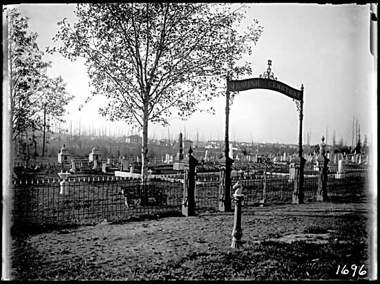 Jewish section of Vancouver cemetery ca. 1910
